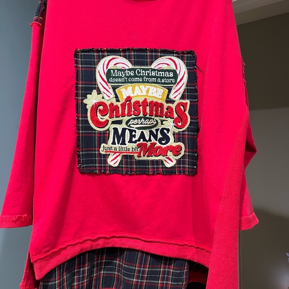 One 24 rags is the brand red Small/Medium very oversized fit top. - Picture 2 of 6